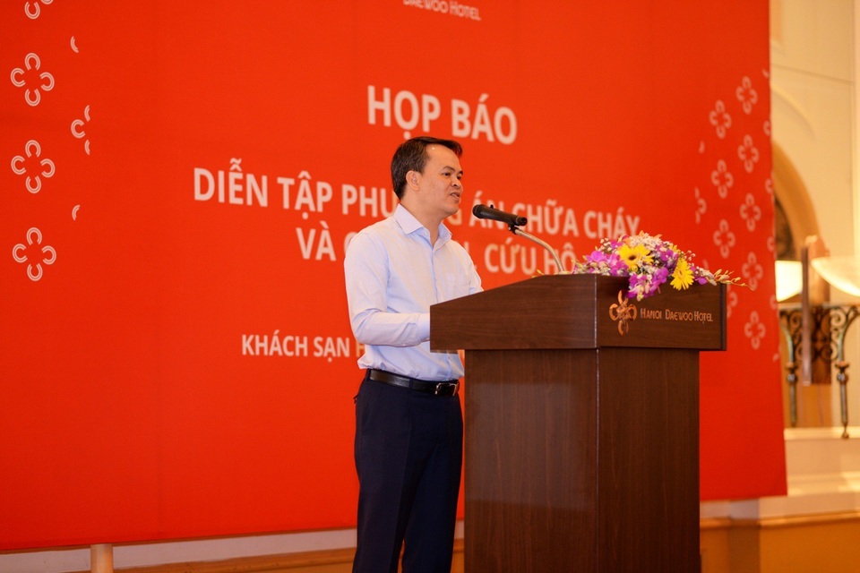 Khách sạn 5 sao tại Hà Nội tổ chức diễn tập phương án chữa cháy năm 2018 - 5 Ông Lê Đức Phong - Chỉ huy trưởng BCH PCCC - Tổng Giám Đốc Công ty CP Daeha, Khách sạn Hà Nội Daewoo phát biểu tổng kết buổi diễn tập