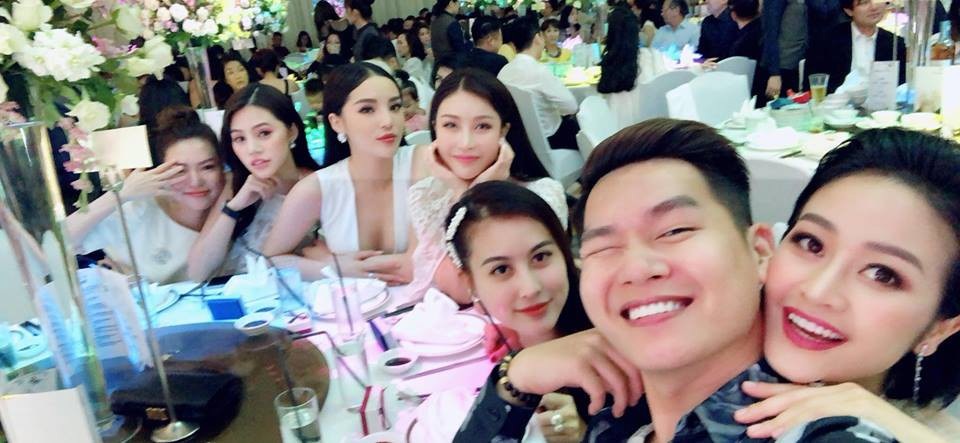 Cường Đô la và bạn gái cùng hội bạn “nhà giàu” dự đám cưới Diệp Lâm Anh - 7 Cường Đô la và bạn gái cùng hội bạn “nhà giàu” dự đám cưới Diệp Lâm Anh - 7