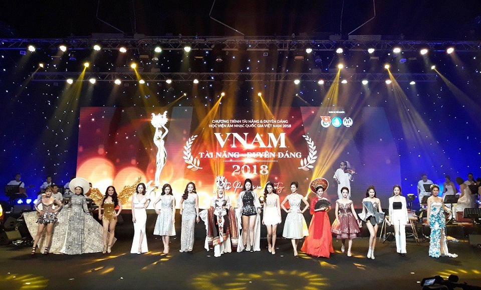 Tân Hoa khôi Học viện Âm nhạc đọ sắc cùng Á hậu Huyền My - 13 Phần trình diễn trang phục tự chọn của top 15