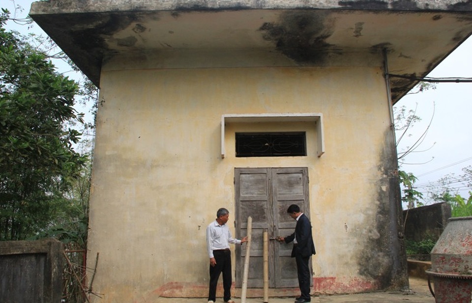 
Công trình đã bỏ hoang hơn 10 năm nay
