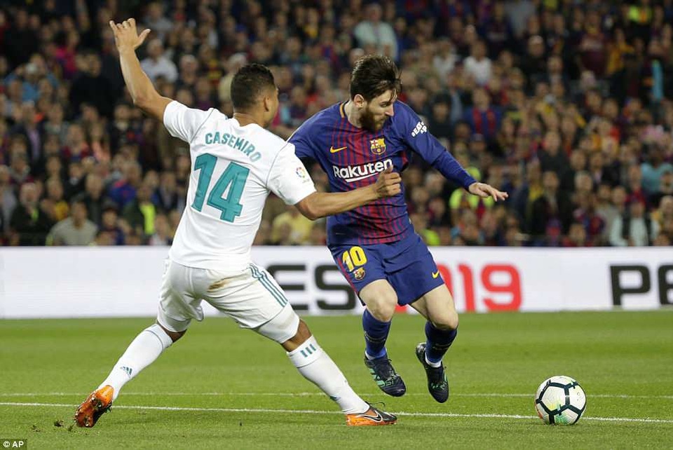 Những khoảnh khắc Barcelona bất phân thắng bại với Real Madrid tại Nou Camp - 20
Ngôi sao người Argentina nếu may mắn hơn, đã có thể giúp Barcelona chiến thắng