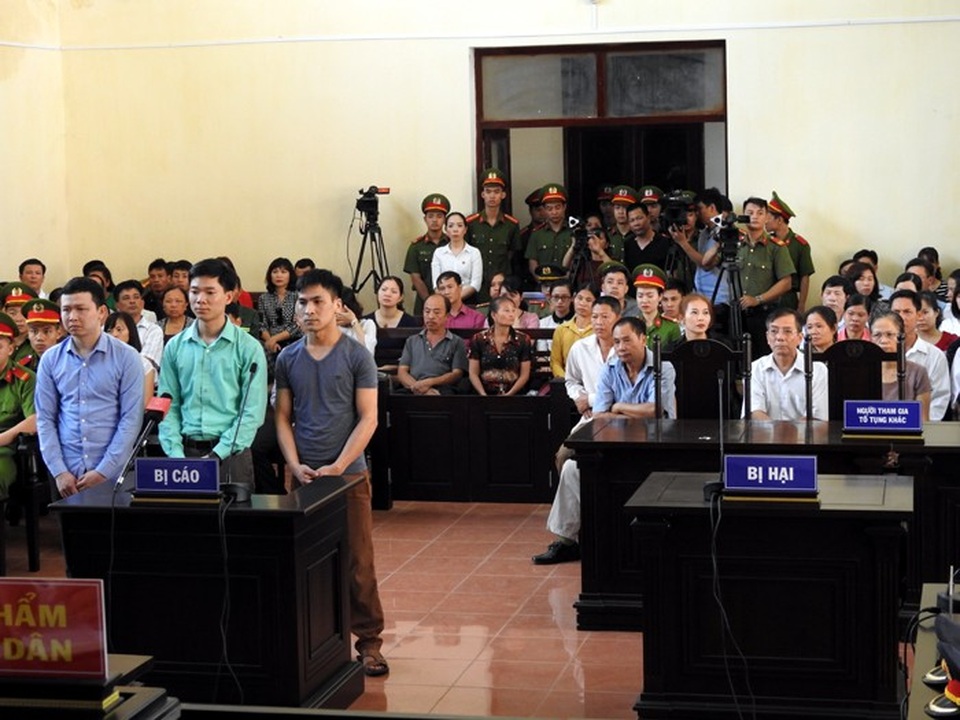 Hoãn phiên xử vụ chạy thận làm 8 người chết tại Hoà Bình - 3 Hoãn phiên xử vụ chạy thận làm 8 người chết tại Hoà Bình - 3
