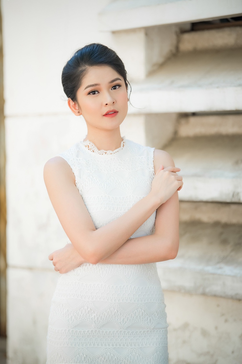 Sau khi “thả thính”, Jun Phạm lại công khai nắm tay Đỗ Mỹ Linh - 5 Sau khi “thả thính”, Jun Phạm lại công khai nắm tay Đỗ Mỹ Linh - 5