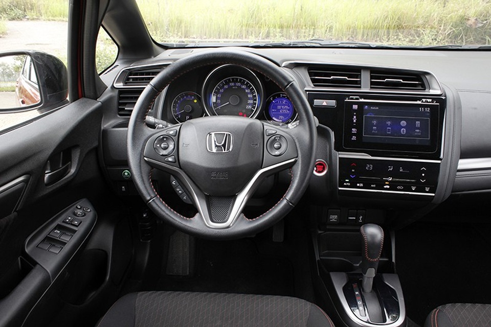 Honda Jazz - “Cú đánh lái bất ngờ” ở phân khúc hạng B - 12 Honda Jazz - “Cú đánh lái bất ngờ” ở phân khúc hạng B - 12