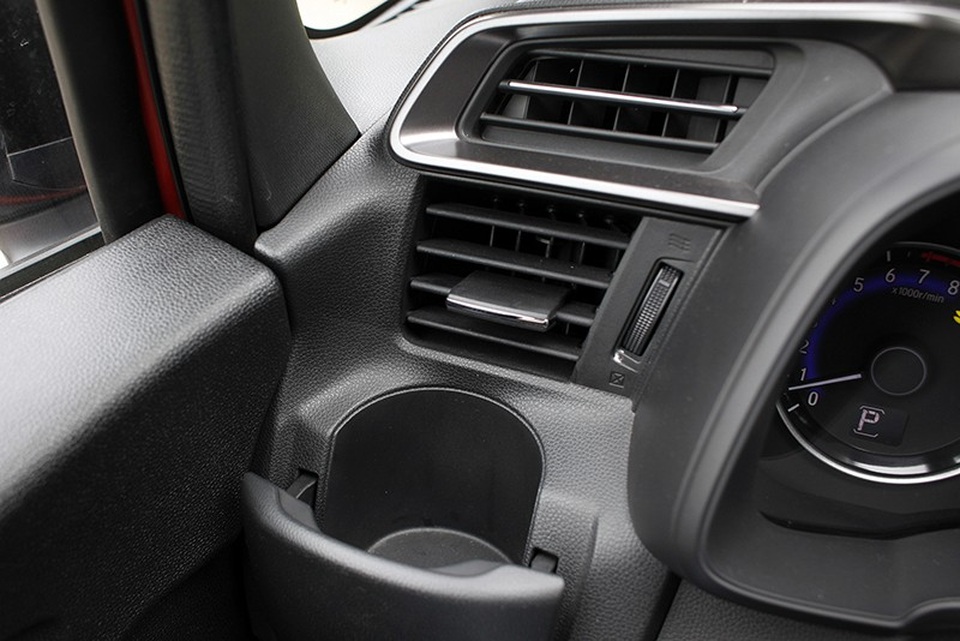 Honda Jazz - “Cú đánh lái bất ngờ” ở phân khúc hạng B - 14 Honda Jazz - “Cú đánh lái bất ngờ” ở phân khúc hạng B - 14