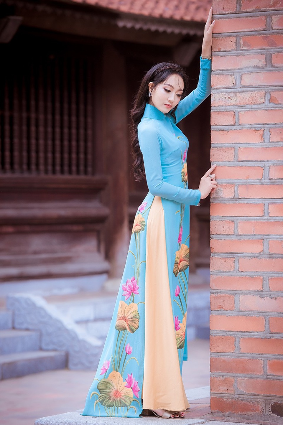 Nữ kế toán viên Nghệ An sở hữu số đo "chuẩn" như người mẫu - 5 Khi được hỏi về quê hương, Thuận luôn tự hào mà khoe rằng: Nghệ An mảnh đất địa linh nhân kiệt. Nghệ An – hai tiếng kêu, một tên gọi mà mỗi lần nghe hay nhắc đến đều dậy lên một cảm xúc bồi hồi, nhớ nhung và xen lẫn với tự hào.