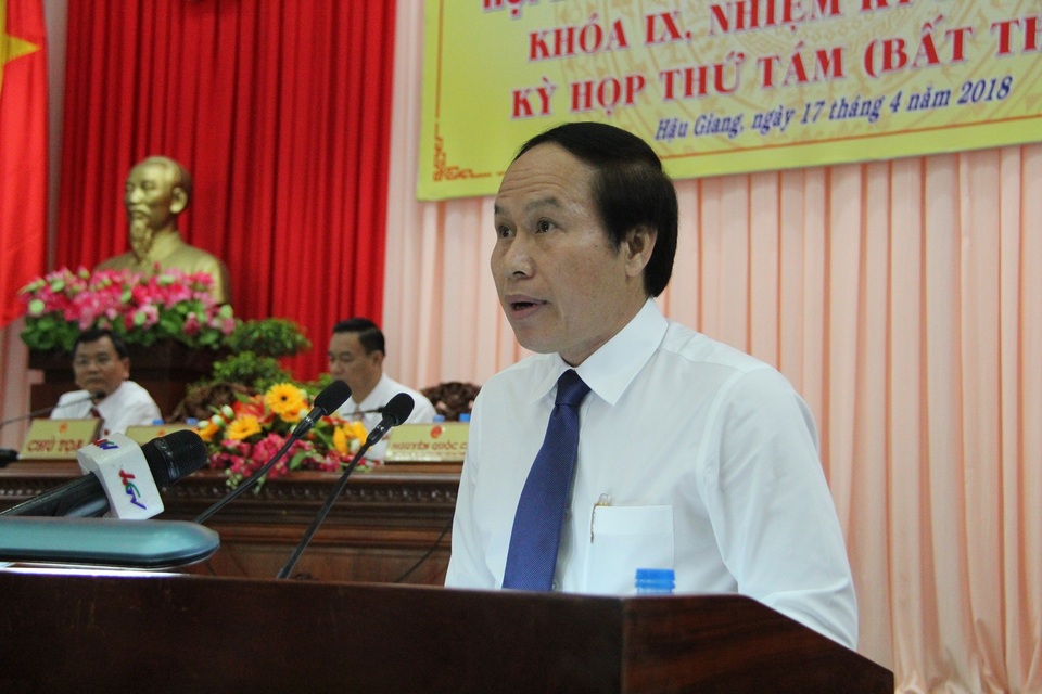 Thủ tướng phê chuẩn kết quả bầu tân Chủ tịch tỉnh Hậu Giang - 1 Thủ tướng chính thức phê chuẩn kết quả bầu ông Lê Tiến Châu làm Chủ tịch UBND tỉnh Hậu Giang