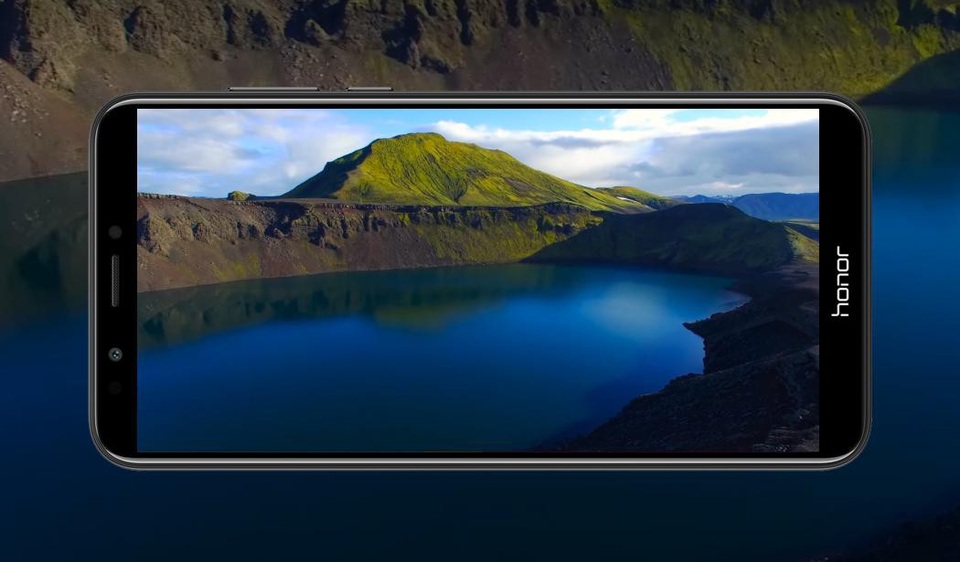 Honor 7C: giá rẻ, đáp ứng ngoài mong đợi - 2 Màn hình tỷ lệ 18:9 để lại ít không gian màu đen ở đầu và cuối màn hình hơn, trải nghiệm hình ảnh tốt hơn