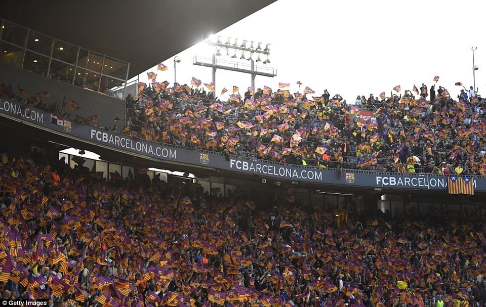 Những khoảnh khắc Barcelona bất phân thắng bại với Real Madrid tại Nou Camp - 2
Những trận Siêu kinh điển luôn có ý nghĩa đặc biệt các cổ động viên Barcelona