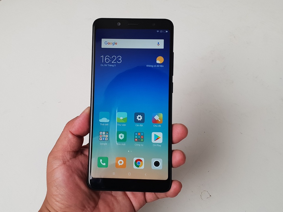 Mở hộp điện thoại Redmi Note 5 chụp ảnh thiếu sáng ấn tượng - 7 Về cấu hình, Redmi Note 5 trang bị con chip Snapdragon 636, là con chip thế hệ mới, sở hữu tám nhân Kryo 260 - công nghệ tiên tiến nhất trong nghiên cứu sản xuất chip của Qualcomm hiện nay, đi cùng GPU đồ họa Adreno 509 chuyên xử lý hình ảnh 3D.