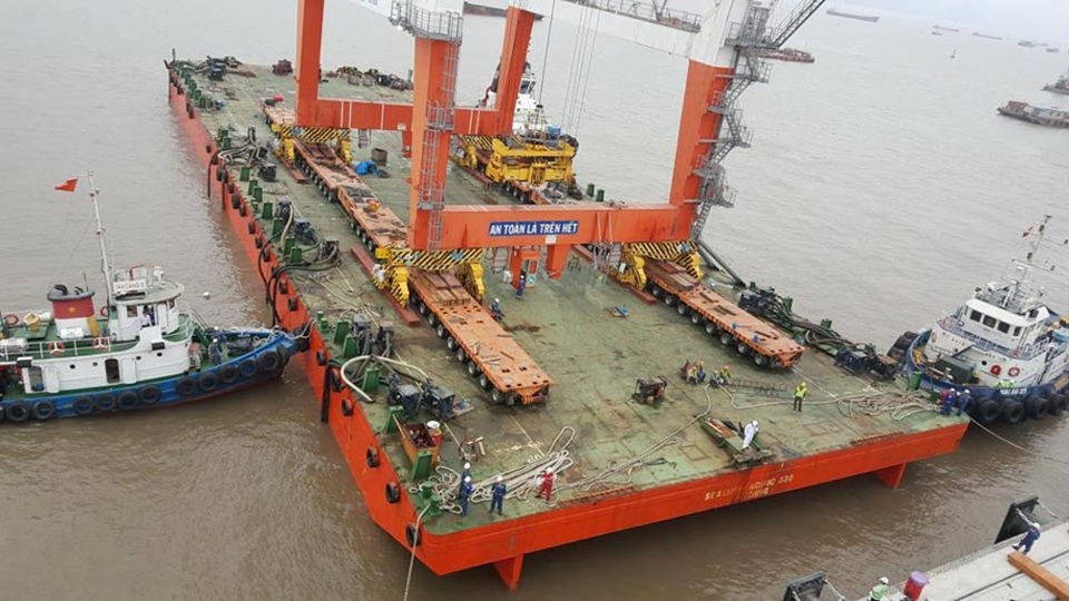Hành trình “cõng” cần cẩu hơn 1.000 tấn vượt hàng nghìn kilomet đường biển - 8