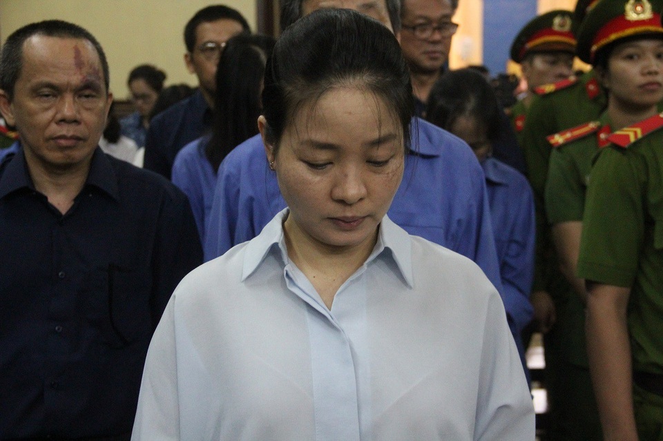 Bà “trùm” Hứa Thị Phấn đưa cả nhà vào vòng lao lý - 1 Bị cáo Ngô Kim Huệ là cháu bị cáo Hứa Thị Phấn