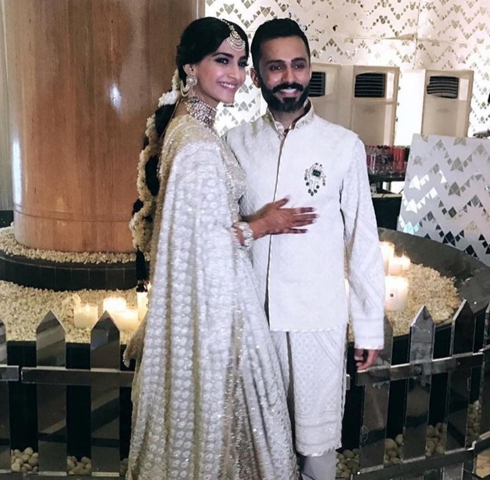 Sao Bollywood Sonam Kapoor rạng rỡ trong ngày cưới chồng đại gia - 7
Sonam Kapoor và Anand Ahuja hẹn hò đã được 4 năm