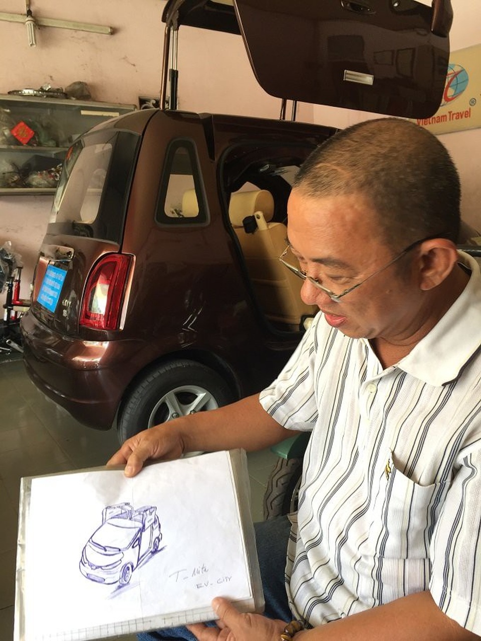 Người đàn ông học hết lớp 9 dốc lòng chế tạo xe hơi và điều kỳ diệu - 4 Ông Tâm và bản vẽ xe City 18