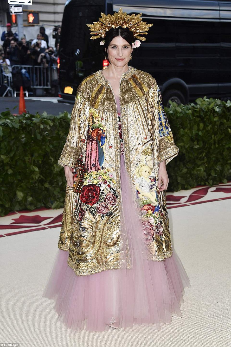 Những bộ cánh thảm họa tại MET gala 2018 - 4
Tabitha Simmon