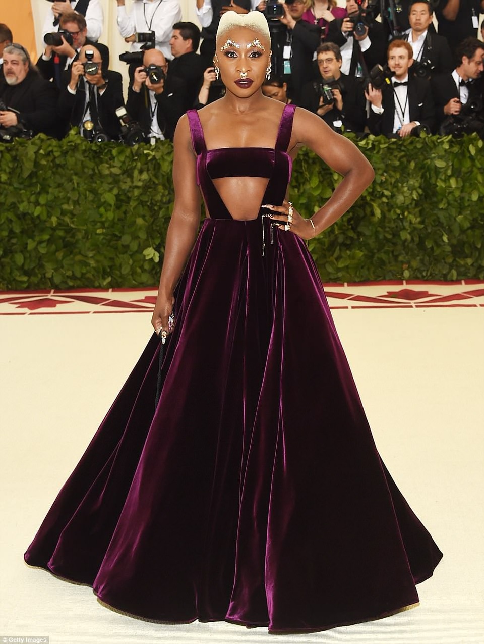 Những bộ cánh thảm họa tại MET gala 2018 - 10
Cynthia Erivo