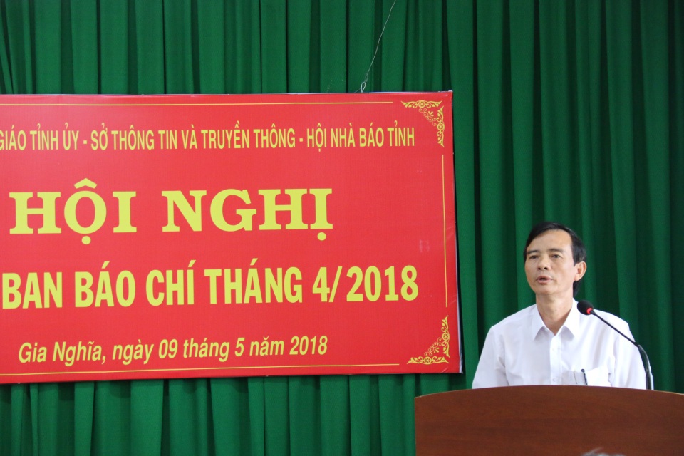 Các lò than nằm trong khu dân cư khiến người dân khốn khổ bị dừng hoạt động! - 2 Lãnh đạo UBND huyện Đắk Mil thông tin sự việc