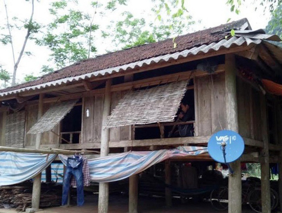 Nghi án bé gái 15 tuổi sinh con do bị bác ruột hiếp dâm - 2 Căn nhà của nữ sinh T. tại xã Thúy Sơn, huyện Ngọc Lặc