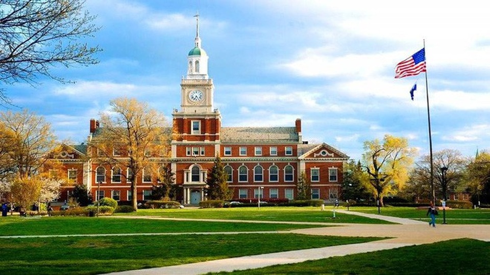 Top 100 ĐH danh tiếng nhất thế giới: Harvard giữ vị trí quán quân - 1 Đại học Harvard.