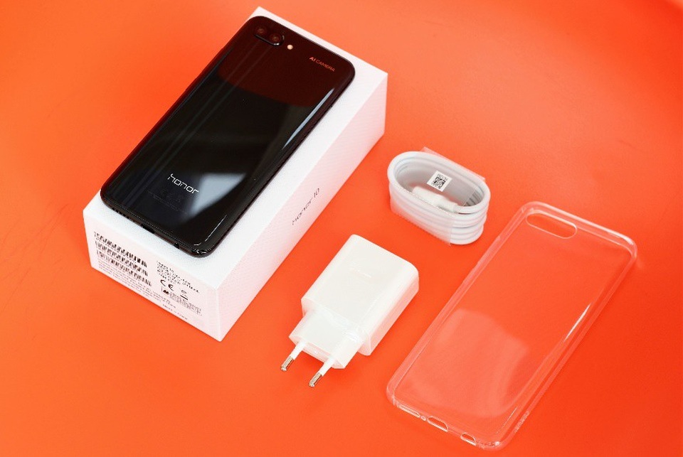 Mở hộp Honor 10 - model cao cấp nhất của Honor đến Việt Nam - 1