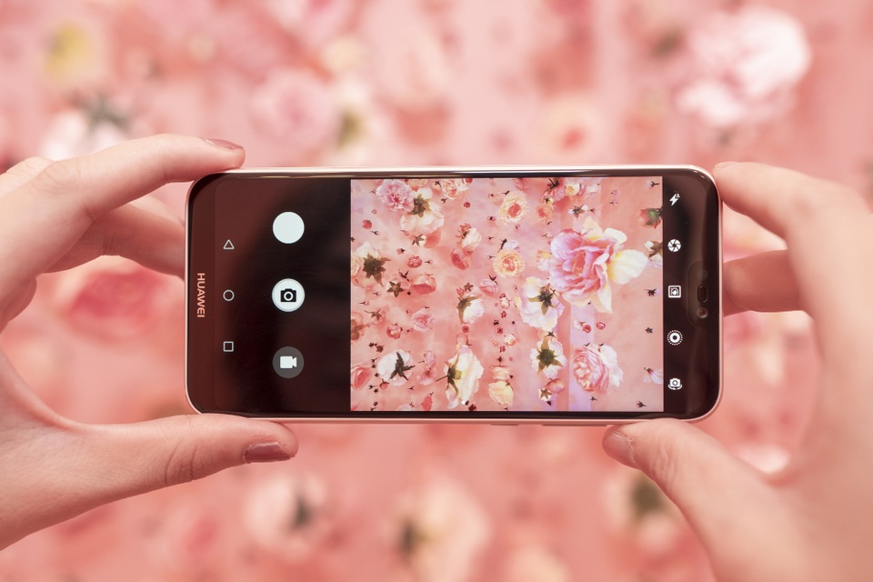 Huawei Nova 3e - chiếc smartphone tầm trung sáng giá - 3 Huawei Nova 3e - chiếc smartphone tầm trung sáng giá - 3