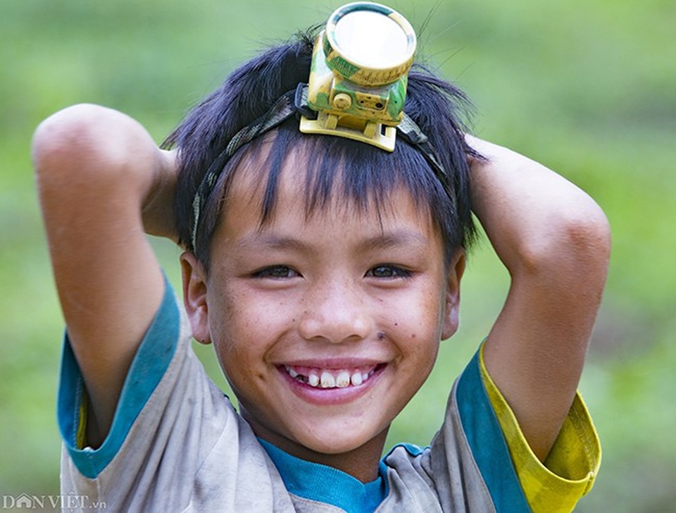 Ảnh đẹp trẻ em vùng cao: Hồn nhiên ánh mắt trong veo nụ cười - 6 Ảnh đẹp trẻ em vùng cao: Hồn nhiên ánh mắt trong veo nụ cười - 6