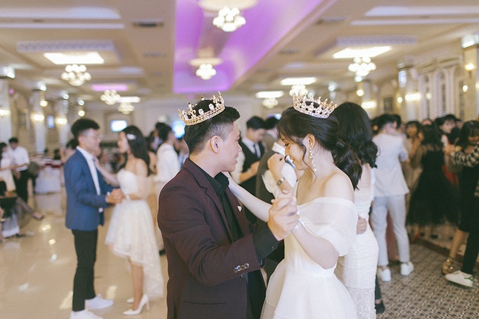 Teen cuối cấp phố núi dự Prom sang trọng như tiệc Hoàng gia - 7
Cặp đôi King – Queen Tuấn Đạt và Lan Vi