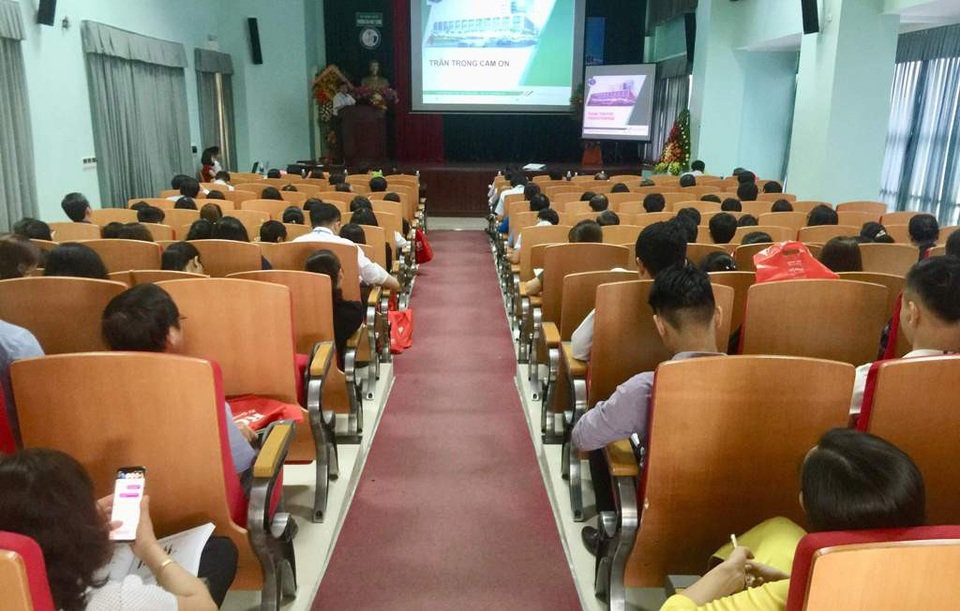 Nguy hiểm về bệnh truyền nhiễm và bệnh nhiệt đới - 1 Các đại biểu trong và ngoài nước về tham dự hội nghị Bệnh Truyền Nhiễm và Bệnh Nhiệt đới miền Trung mở rộng lần 1 - 2018