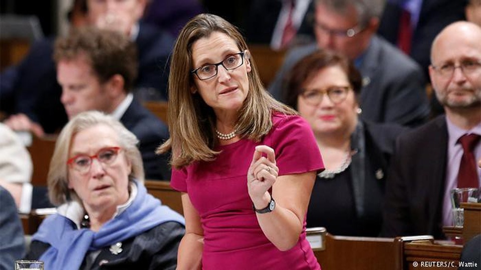 Canada phản pháo sau khi bị Mỹ tố "đâm sau lưng" - 1
Ngoại trưởng Canada Chrystia Freeland (Ảnh: Reuters)