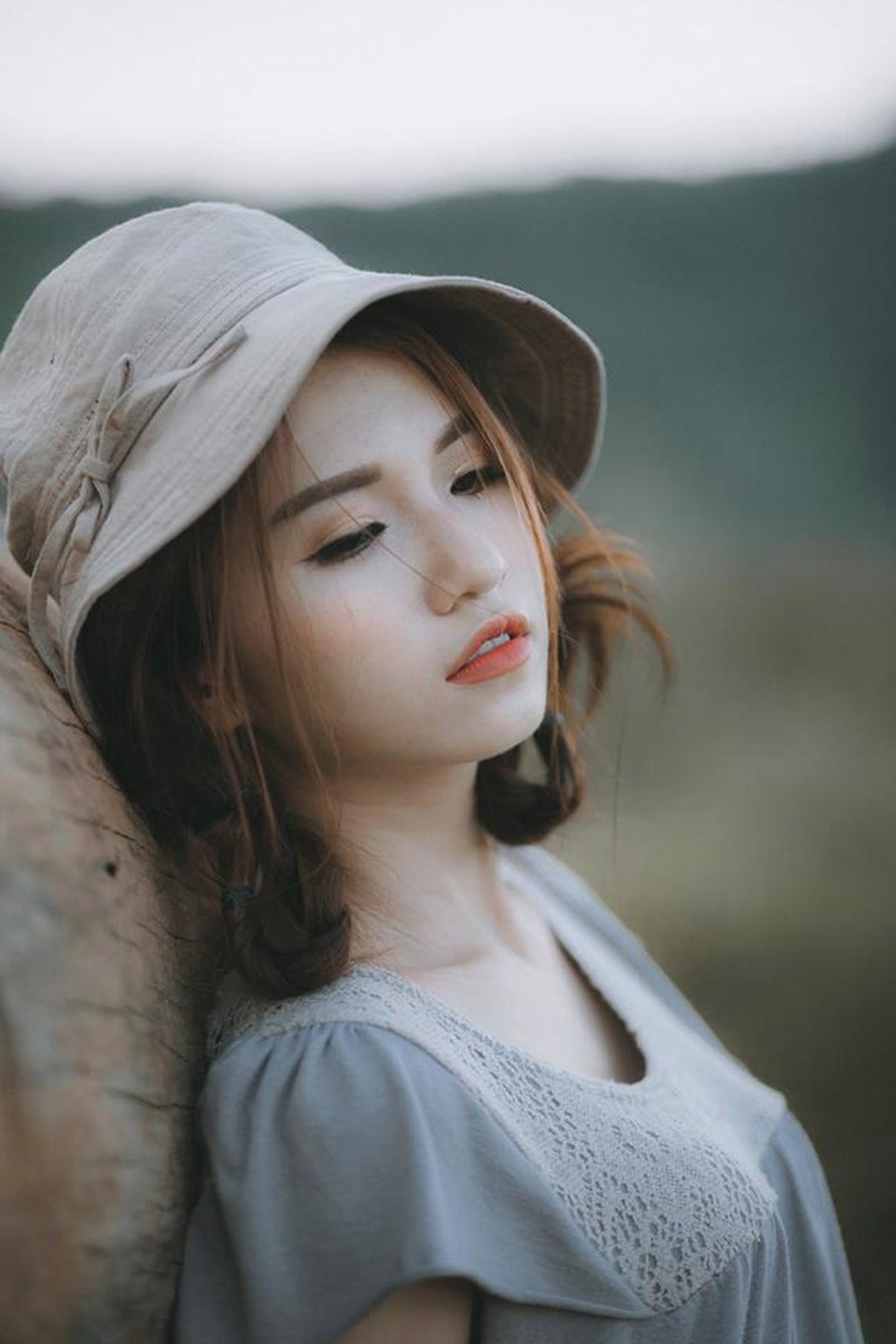 Đừng bao giờ bi lụy vì yêu - 1 Tình yêu đâu phải là tất cả, ngoài kia còn biết bao nhiêu điều đáng để em bận tâm. (Ảnh minh họa: Dương Minh Vương)