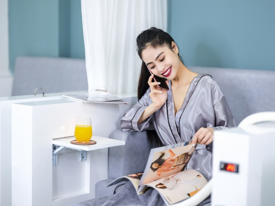 Ca nương Kiều Anh từng ám ảnh chuyện vòng 1 sau sinh - 1 Ngoài đời, Kiều Anh vô cùng trẻ trung, gợi cảm.