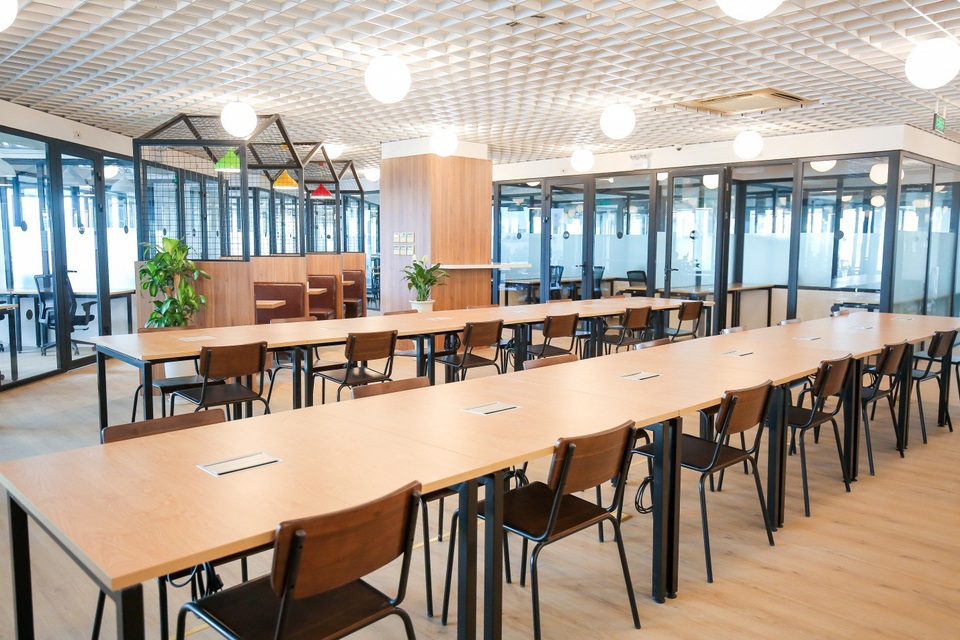 200 vị trí làm việc miễn phí cho startup Việt - 4 Toàn bộ các tiện ích văn phòng được tích hợp khoa học trong không gian CoGo
