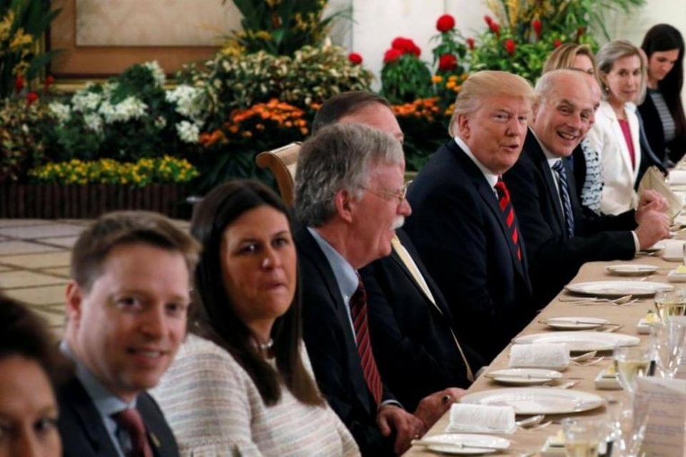 Tuyên bố lạc quan của Tổng thống Trump trước thời khắc gặp ông Kim Jong-un - 5 Đi cùng ông Trump là Cố vấn An ninh quốc gia John Bolton, Ngoại trưởng Mike Pompeo và Chánh Văn phòng Nhà Trắng John Kelly. (Ảnh: Reuters)