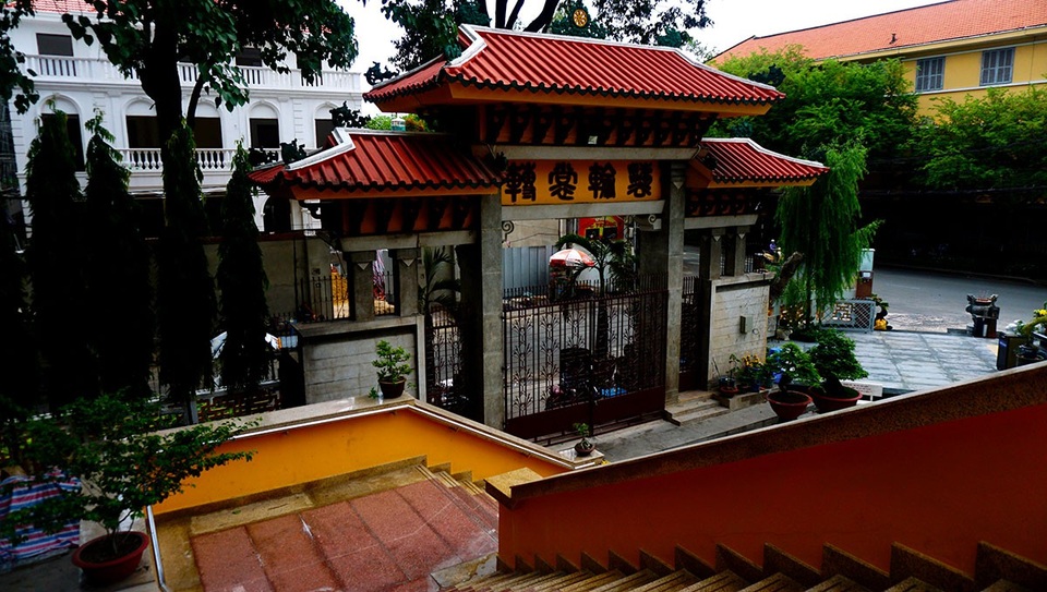 Ngôi chùa có tháp chuông cao nhất Sài Gòn tồn tại hơn 50 năm - 14 Kiến trúc chùa Xá Lợi mang phong cách bán cổ điển.