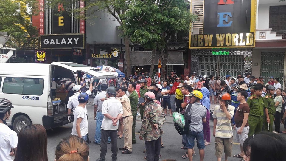 Ba mẹ con va chạm với xe bồn, bé trai 8 tuổi tử vong - 1 Vụ tai nạn khiến bé trai 8 tuổi tử vong tại chỗ ở Đà Nẵng chiều 12/6