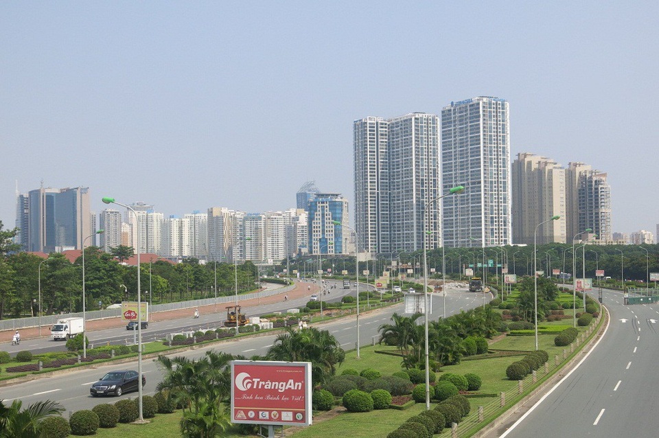 Sự lột xác ngoạn mục của BĐS phía Tây Hà Nội: Bức tranh đầy màu sáng - 1 Đại Lộ Thăng Long là tuyến đường đẹp và hiện đại nhất Hà Nội hiện nay