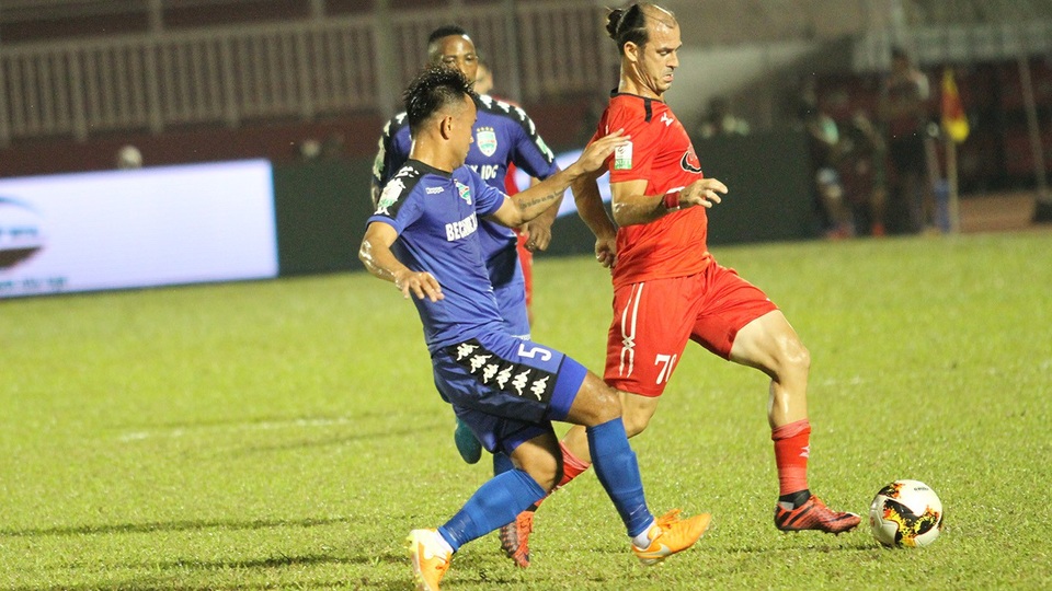 Phi Sơn ghi bàn, đội bóng của HLV Miura chia điểm với B.Bình Dương - 2 Huỳnh Kesley Alves tái xuất tại V-League trong màu áo CLB TPHCM