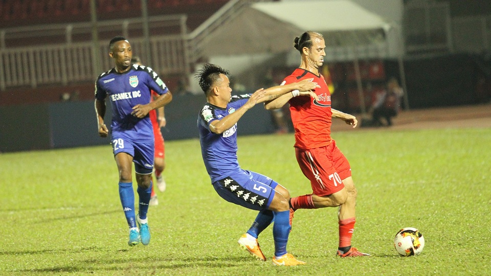 Vòng 15 V-League 2018: “Chung kết ngược” ở sân Thống Nhất - 2 CLB TPHCM cần một chiến thắng để thoát qua khủng hoảng (ảnh: Trọng Vũ)