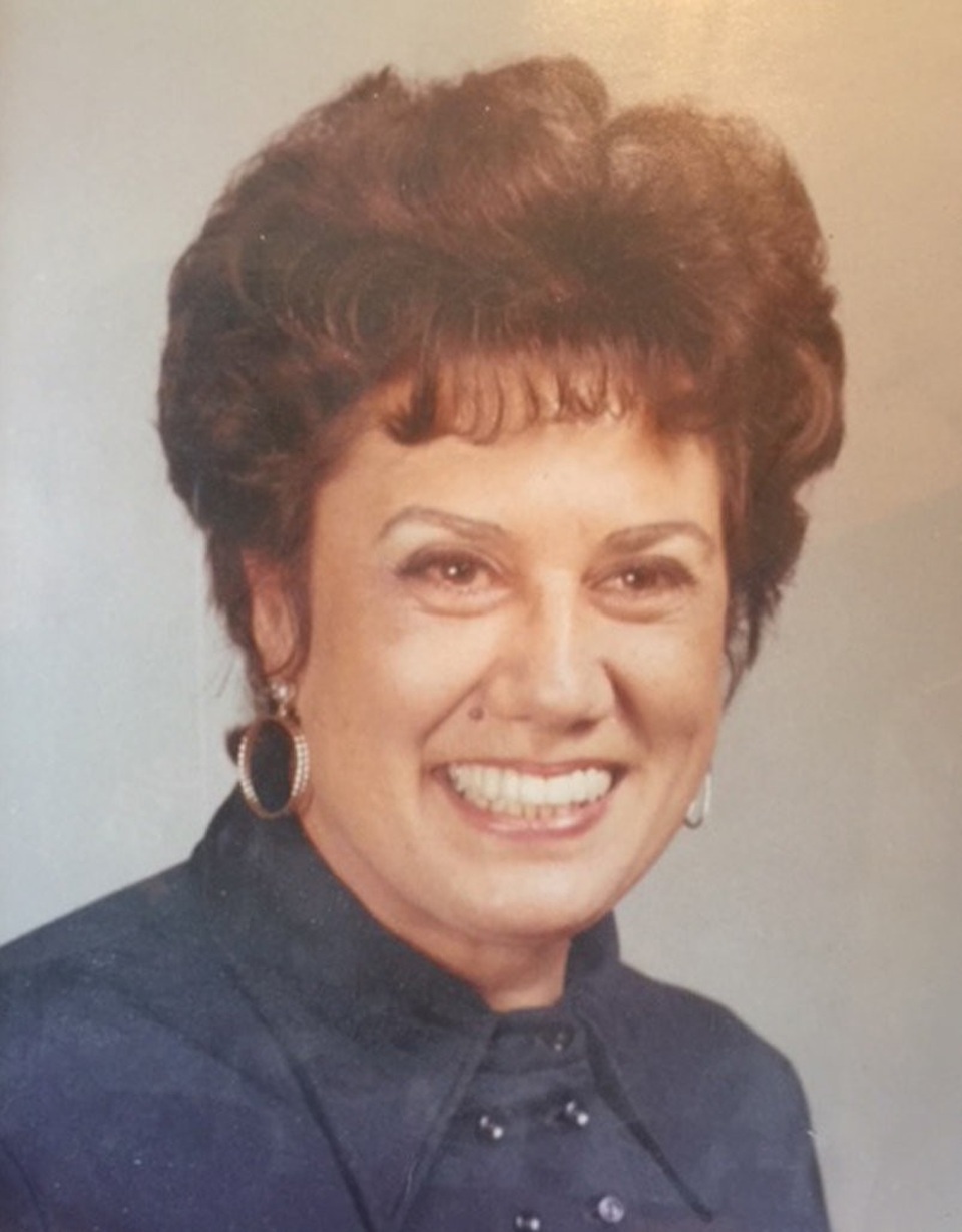 Cô giáo để gần 23 tỷ đồng cho học sinh thừa kế - 1 Bà Genevieve Via Cava đã quyên góp 1 triệu USD để tài trợ học bổng cho sinh viên