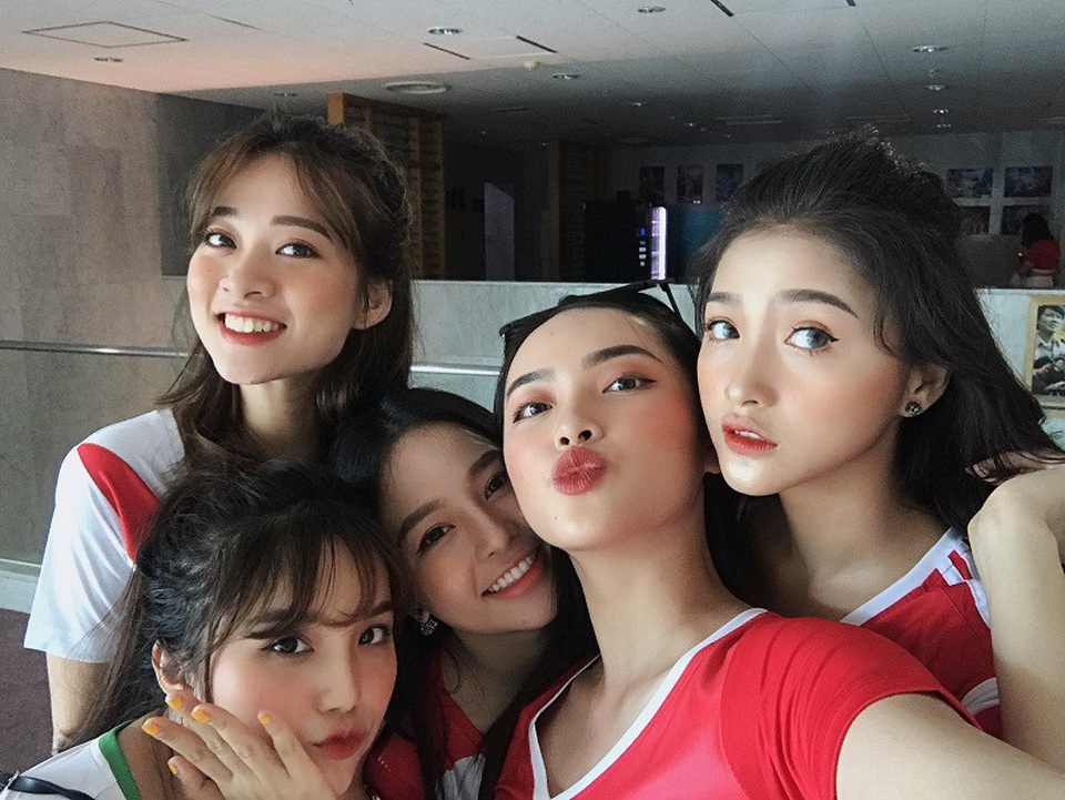 Dàn hot girl Việt nóng bỏng cổ vũ VCK World Cup 2018 - 5 Dàn hot girl Việt nóng bỏng cổ vũ VCK World Cup 2018 - 5