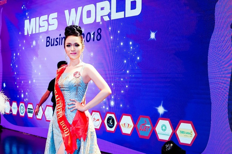 Thiên Vũ đoạt giải "Hoa hậu có hình thể đẹp nhất" - 1