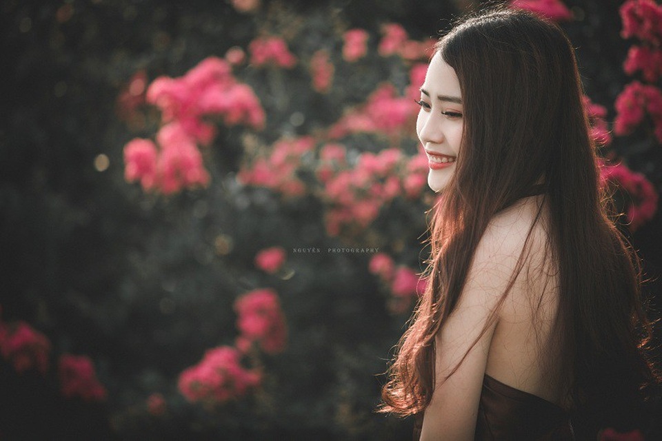 “Mặc áo yếm đâu phải cứ hở bạo mới là đẹp” - 4 Nhiều năm liền Thanh Phương đều là học sinh khá giỏi của trường. Cô bạn có quan điểm sống theo câu nói của Khổng Tử: “Không quan trọng nhanh hay chậm, miễn là đừng dừng lại”.