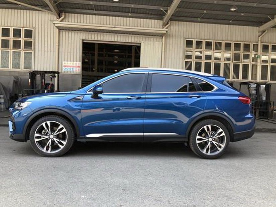 Diện kiến mẫu SUV Trung Quốc nhái Lamborghini Urus - 2 Diện kiến mẫu SUV Trung Quốc nhái Lamborghini Urus - 2
