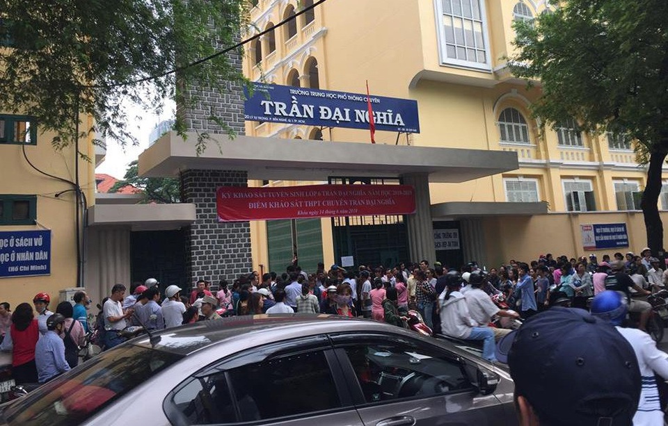 Hàng ngàn học sinh giỏi tranh suất vào lớp 6 trường Trần Đại Nghĩa - 3 Hàng ngàn học sinh giỏi tranh suất vào lớp 6 trường Trần Đại Nghĩa - 3