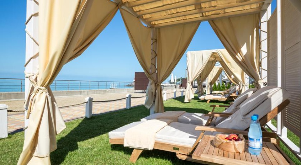 Xem chỗ ăn nghỉ hiện đại của các đội tuyển tham dự World Cup 2018 - 1 Khu nghỉ dưỡng Swissôtel Resort Sochi nằm bên bờ biển Đen là đại bản doanh đóng quân của đội tuyển Brazil
