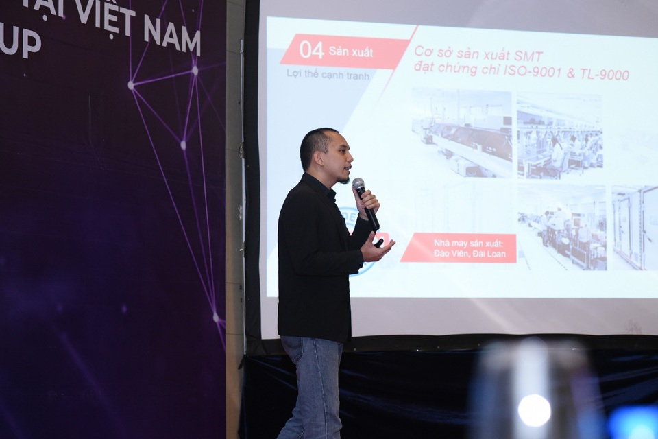 Phương Việt chính thức trở thành nhà phân phối thiết bị mạng Wi-Fi EnGenius tại Việt Nam - 3
Chuyên gia giải pháp sản phẩm EnGenius chia sẻ về lợi thế cạnh tranh và giải pháp EnGenius mang lại.