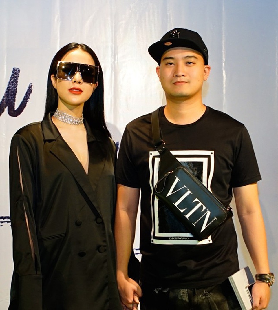 Khi xuất hiện với chiếc bụng bầu gây chú ý, tuy nhiên Diệp Lâm Anh từ chối trả lời về việc mang thai.