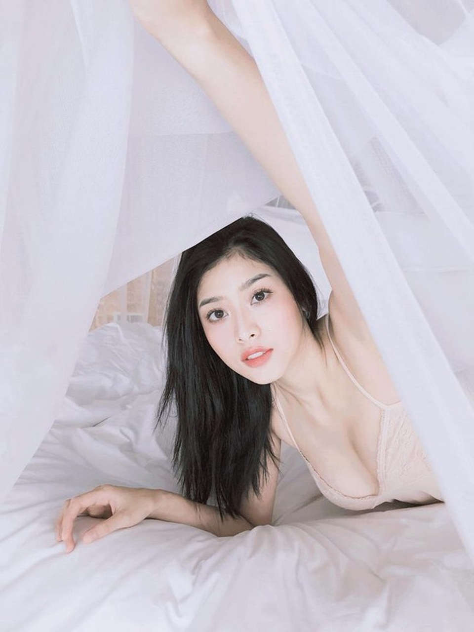 3 năm không gặp, "bản sao Chi Pu" giờ còn nuột nà hơn cả bản chính - 7
Ở tuổi 21, Ngọc San tích cực khoe vẻ đẹp mơn mởn, tràn đầy sức sống.