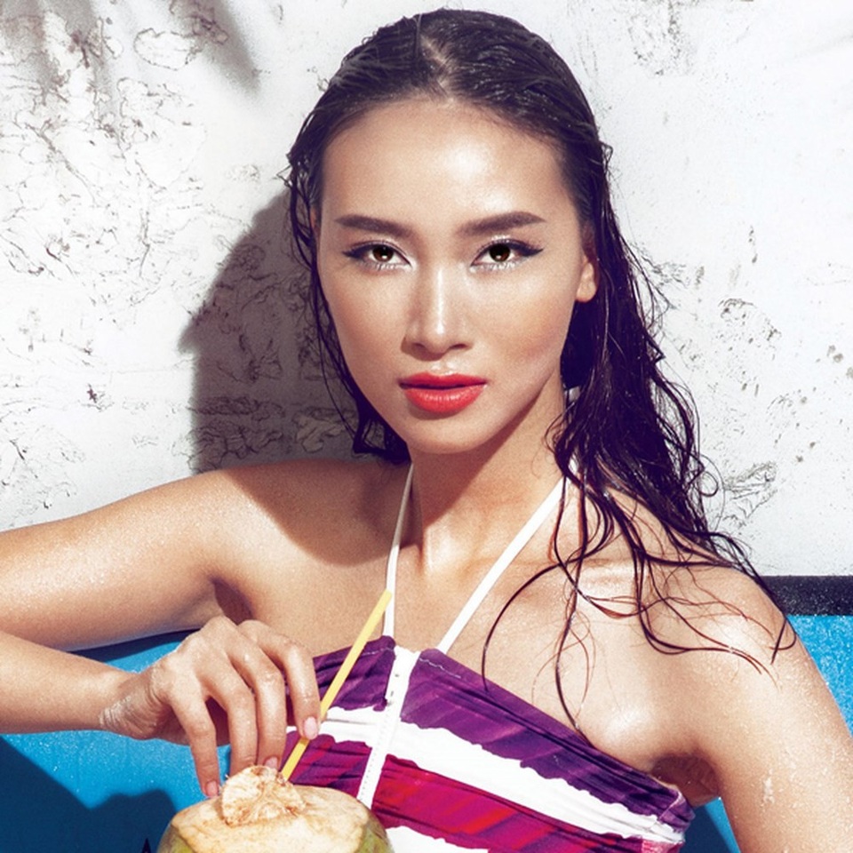 Cuộc sống “ẩn dật” bên trai Tây của Quán quân Vietnam’s Next Top mùa đầu tiên - 11 Khi đó, được hỏi về quan điểm yêu đàn ông Tây hay Việt Nam hơn, Trang Khiếu cho rằng, không thể xác định được góc nhìn của người nào là tốt hơn, có những thứ đàn ông Việt Nam rất ok và có những điều đàn ông ngoại quốc lại rất tốt. Cô cho rằng việc người đàn ông có tốt hay không còn tùy thuộc vào cảm nhận riêng của mỗi người phụ nữ.