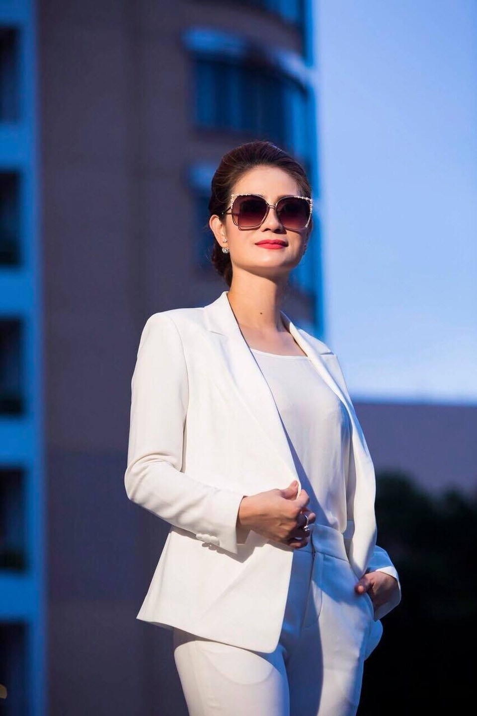 Nhan sắc cô gái vừa lên ngôi á hậu ở tuổi 37 - 4 Nhan sắc cô gái vừa lên ngôi á hậu ở tuổi 37 - 4